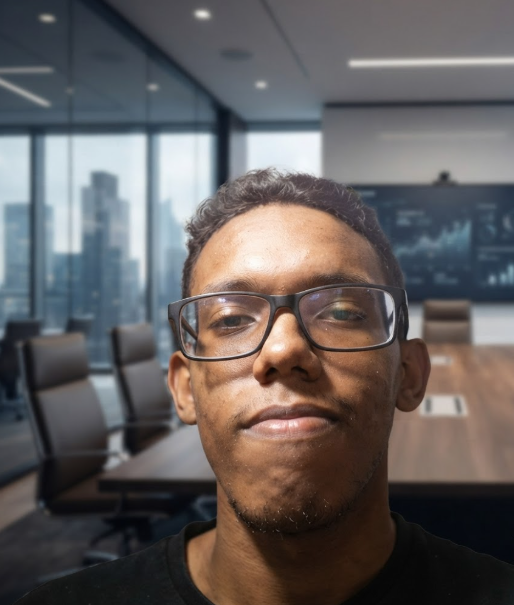 Abraham Oliveros - CEO & Co-Fundador
